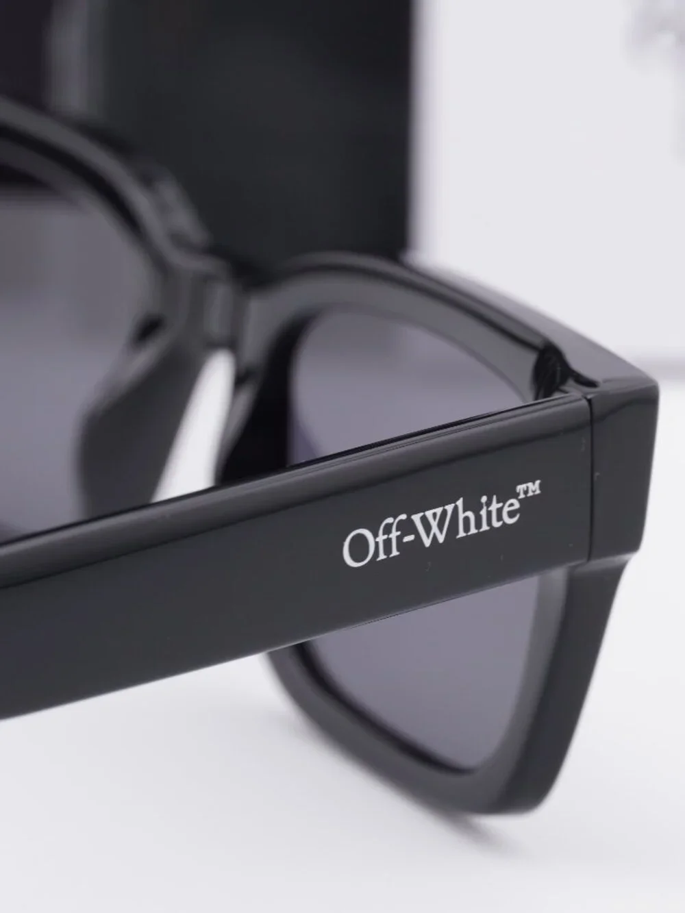 Off-White OERI108 MIDLAND 1007 Square Sunglasses – Black / Grey